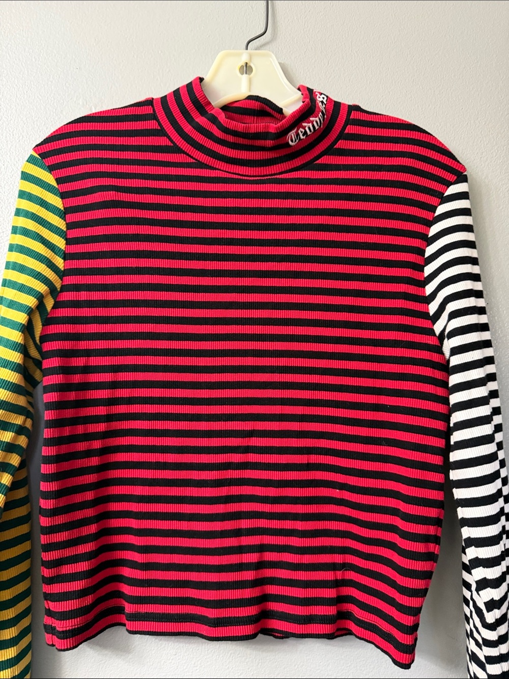 Teddy Fresh long-sleeved mock neck top vibrant red and black striped XL